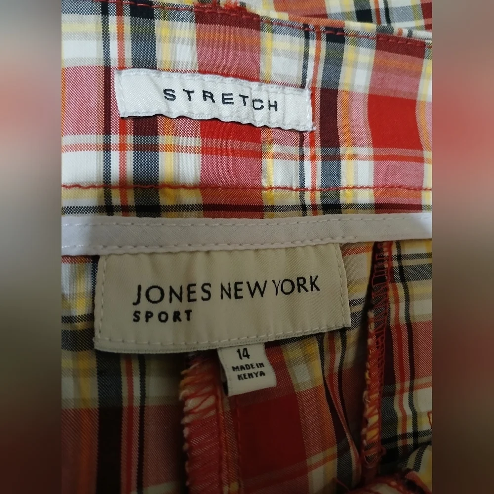 Jones New York Red Plaid‎ Women Shorts Size 14 Modern